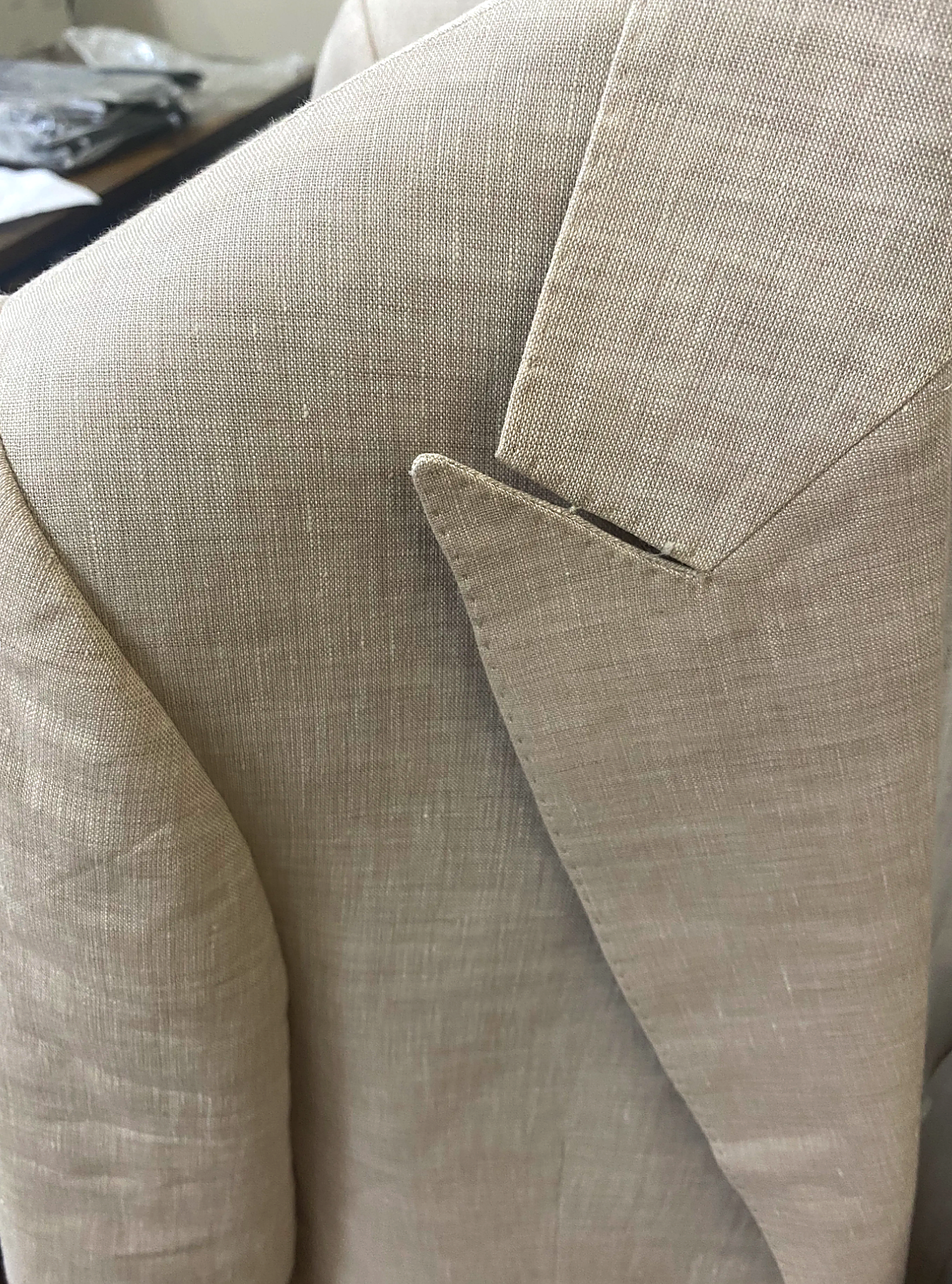 Italian linen lapel detail